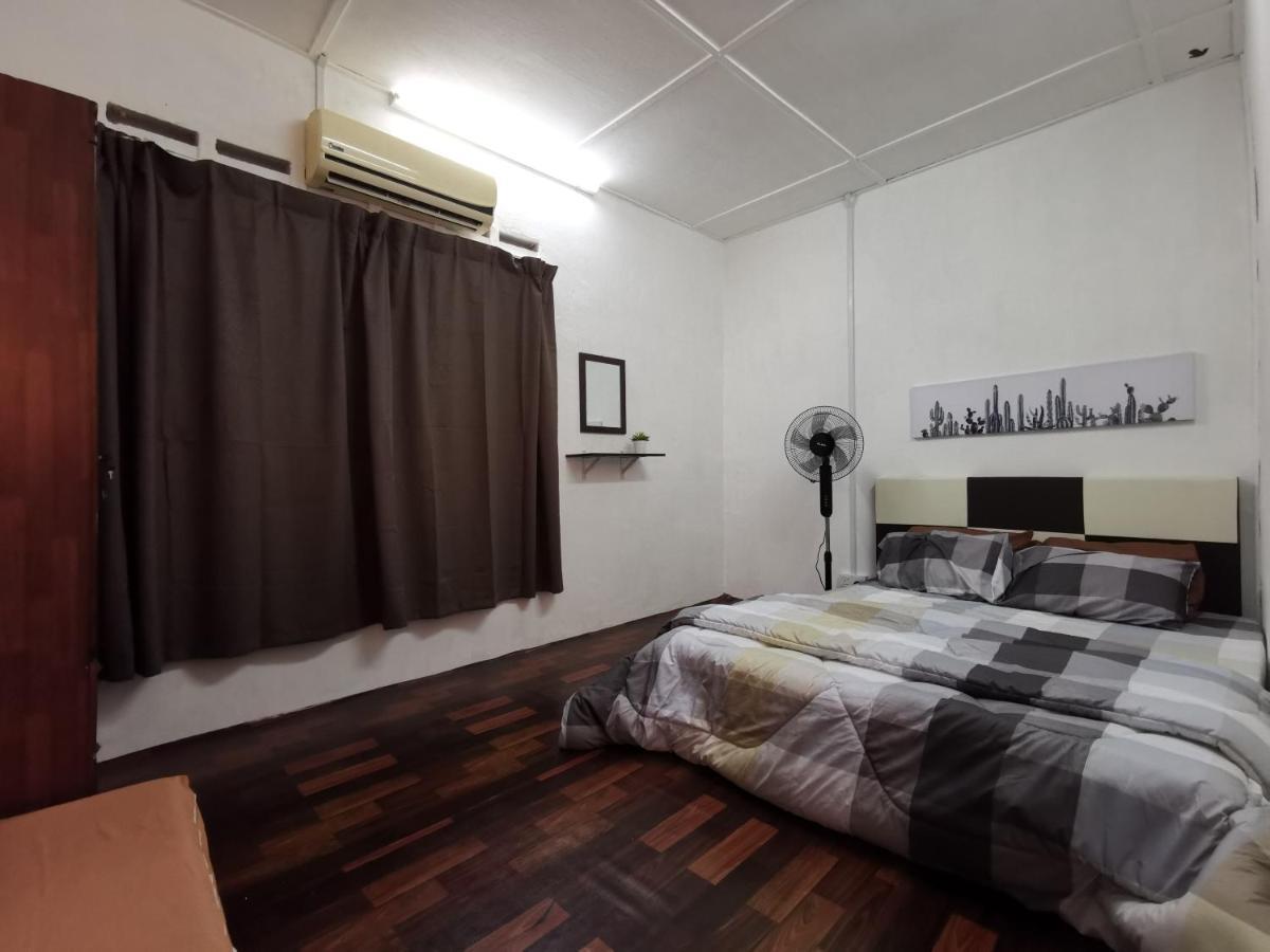 Sri Makmur Pontian Homestay Pontian Besar ภายนอก รูปภาพ