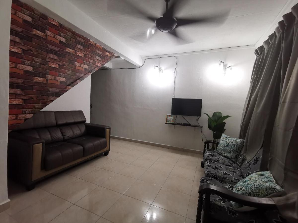 Sri Makmur Pontian Homestay Pontian Besar ภายนอก รูปภาพ